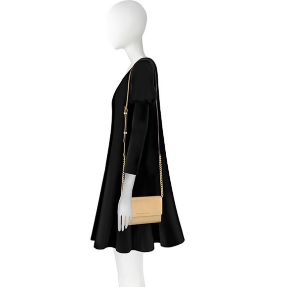 Michael Kors Gold Leather Smartphone Crossbody - Picture 3 of 10